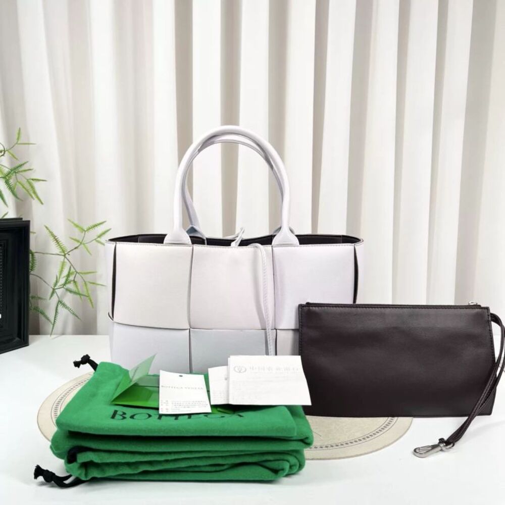 Bv Women Pre-Loved Bag Very Good Condition